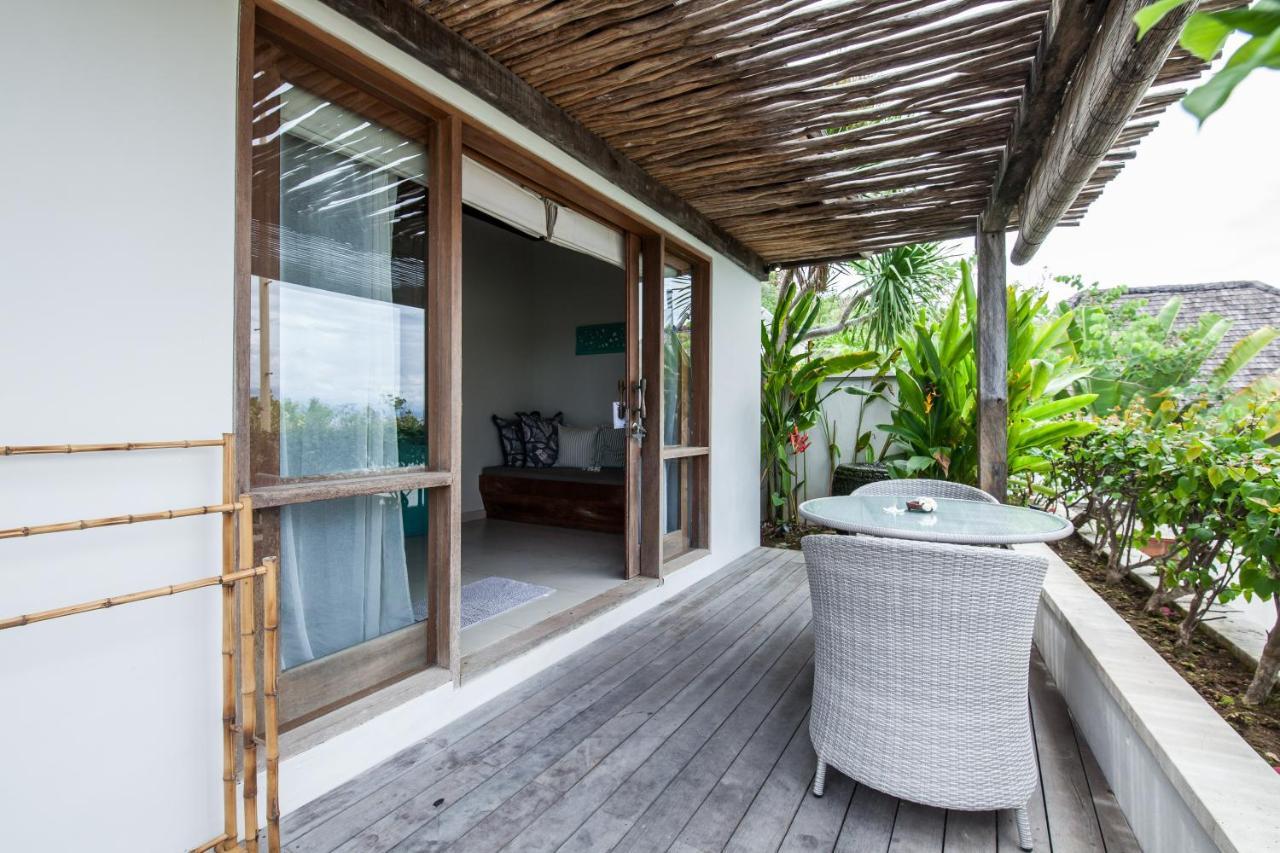 Bersantai Villas Lembongan Island Exterior photo